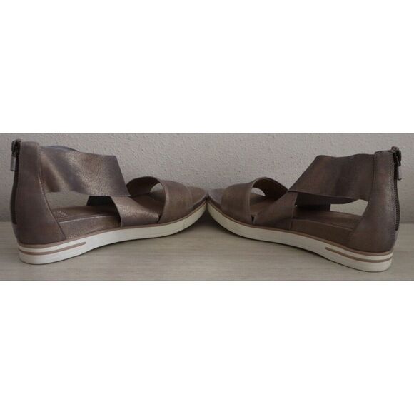 Eileen Fisher Women's Sz 9M Platinum Metallic Suede Sport Back Zip Sandals - Picture 5 of 12